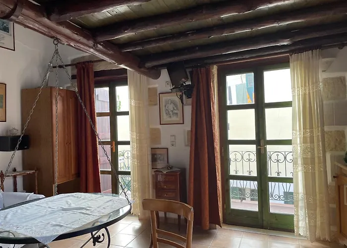 Gasthuis Ifigenia By Captain Michalis