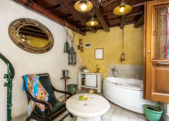 Ifigenia By Captain Michalis Pensión La Canea